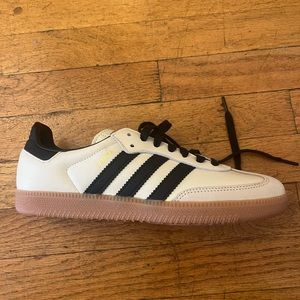 New with tags Samba OG in color white sand strata